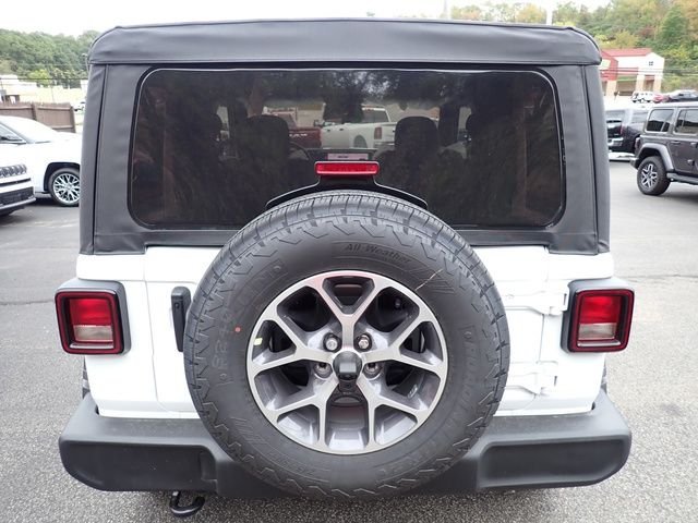 New 2026 Bright White Clear-Coat Exterior Paint Jeep Sport S image 4