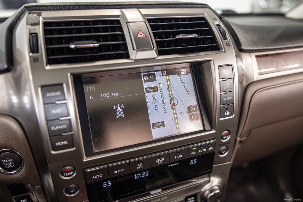 Used 2018 Red Lexus 460 image 25