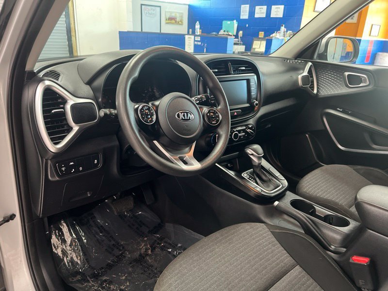 Used 2020 Silver Kia S image 18