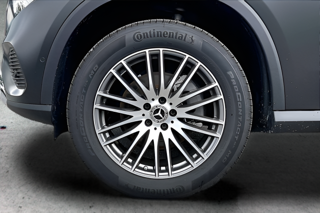 Used 2026 Gray Mercedes-Benz GLC 300 image 20