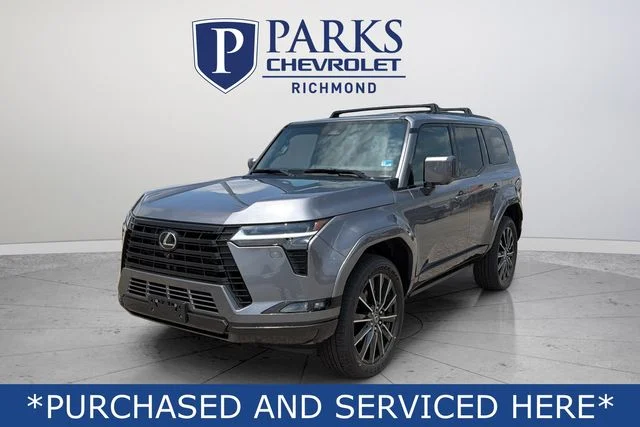 Used 2026 Gray Lexus 550 Luxury+ image 3