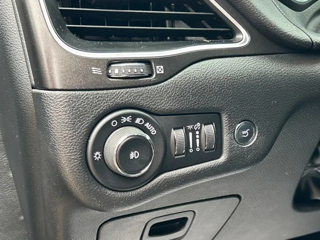 Used 2019 Gray Jeep Trailhawk image 38