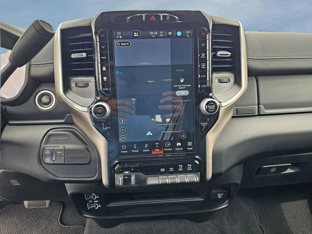 Used 2024  Ram Laramie image 27