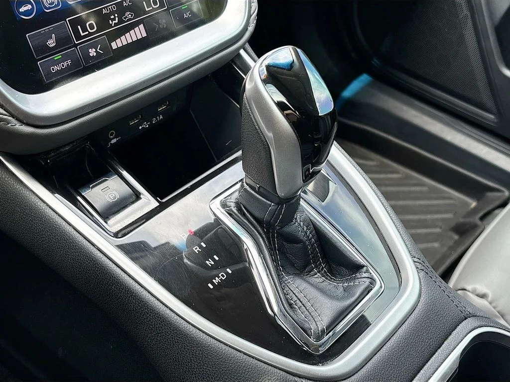 Used 2022 Gray Metallic Subaru Onyx Edition XT image 17