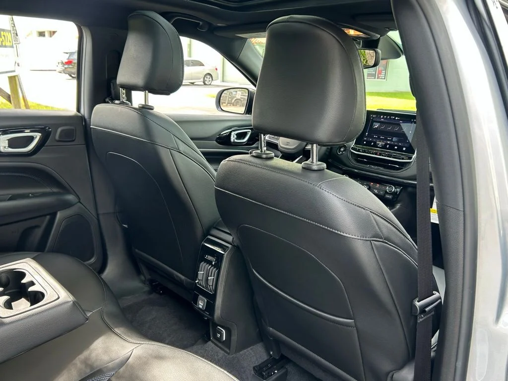 2025 Jeep Compass Limited - Photo 37