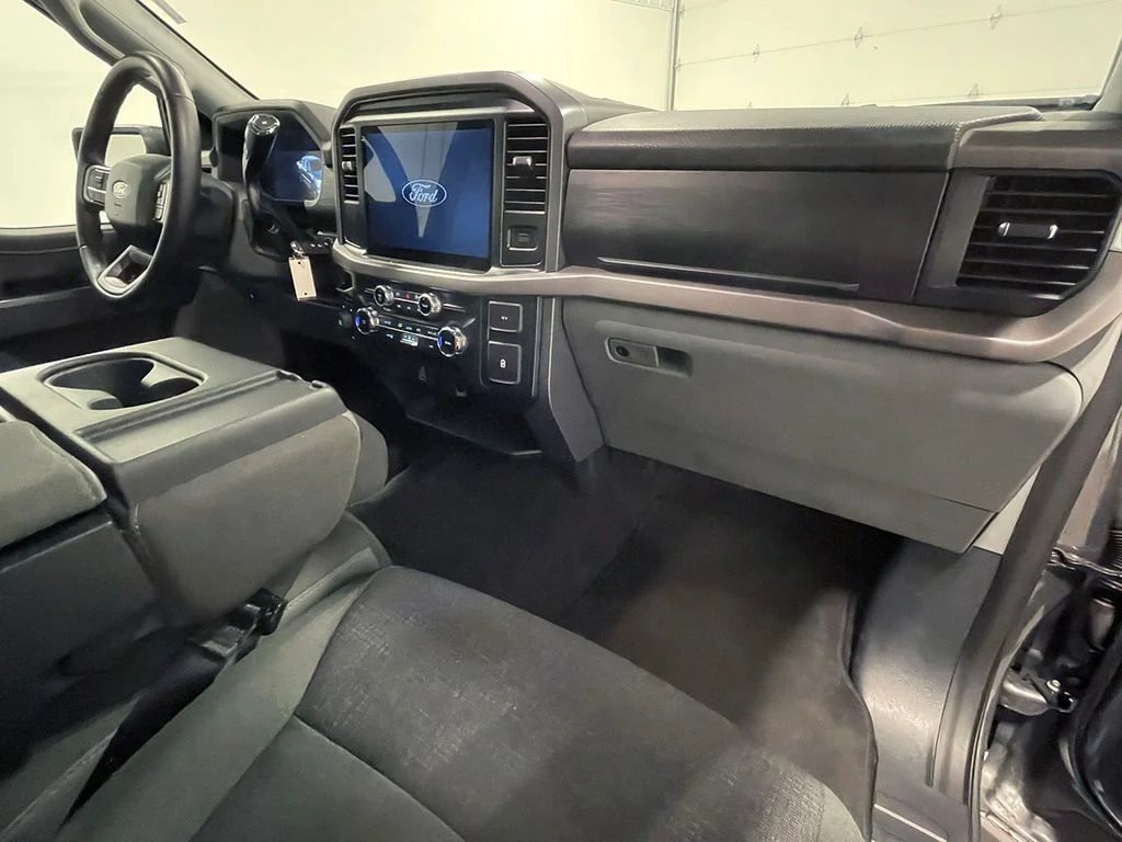 Used 2025 Gray Ford XLT image 25