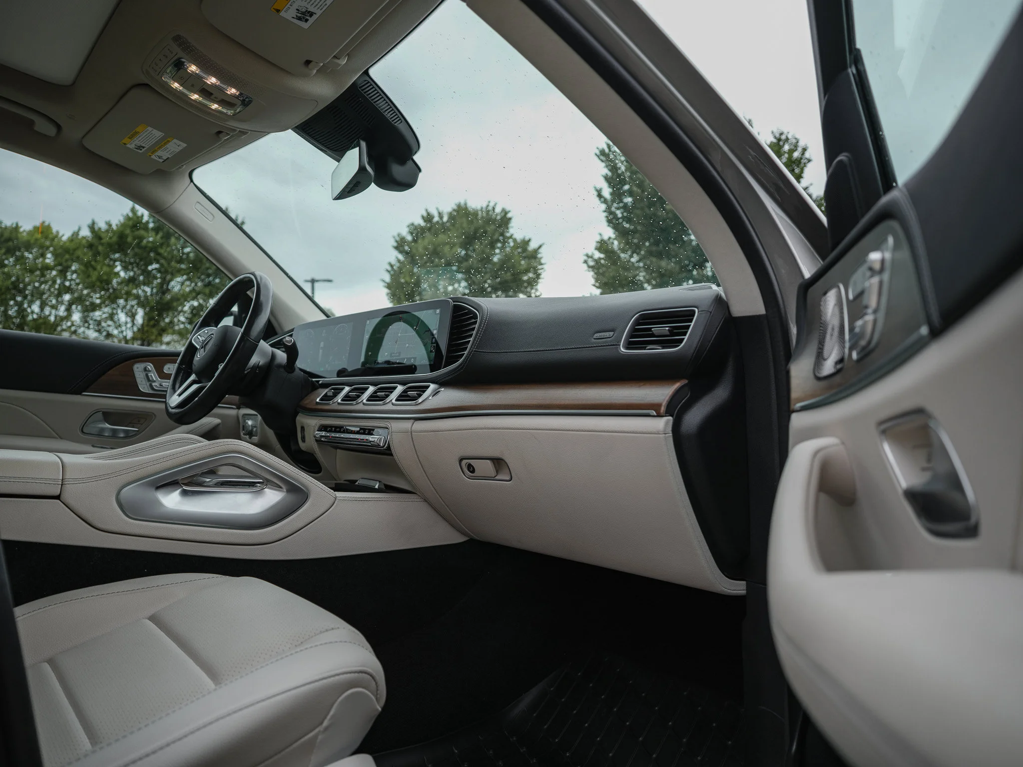 Certified Used 2023 Mojave Silver Metallic Mercedes-Benz GLS 450 image 9