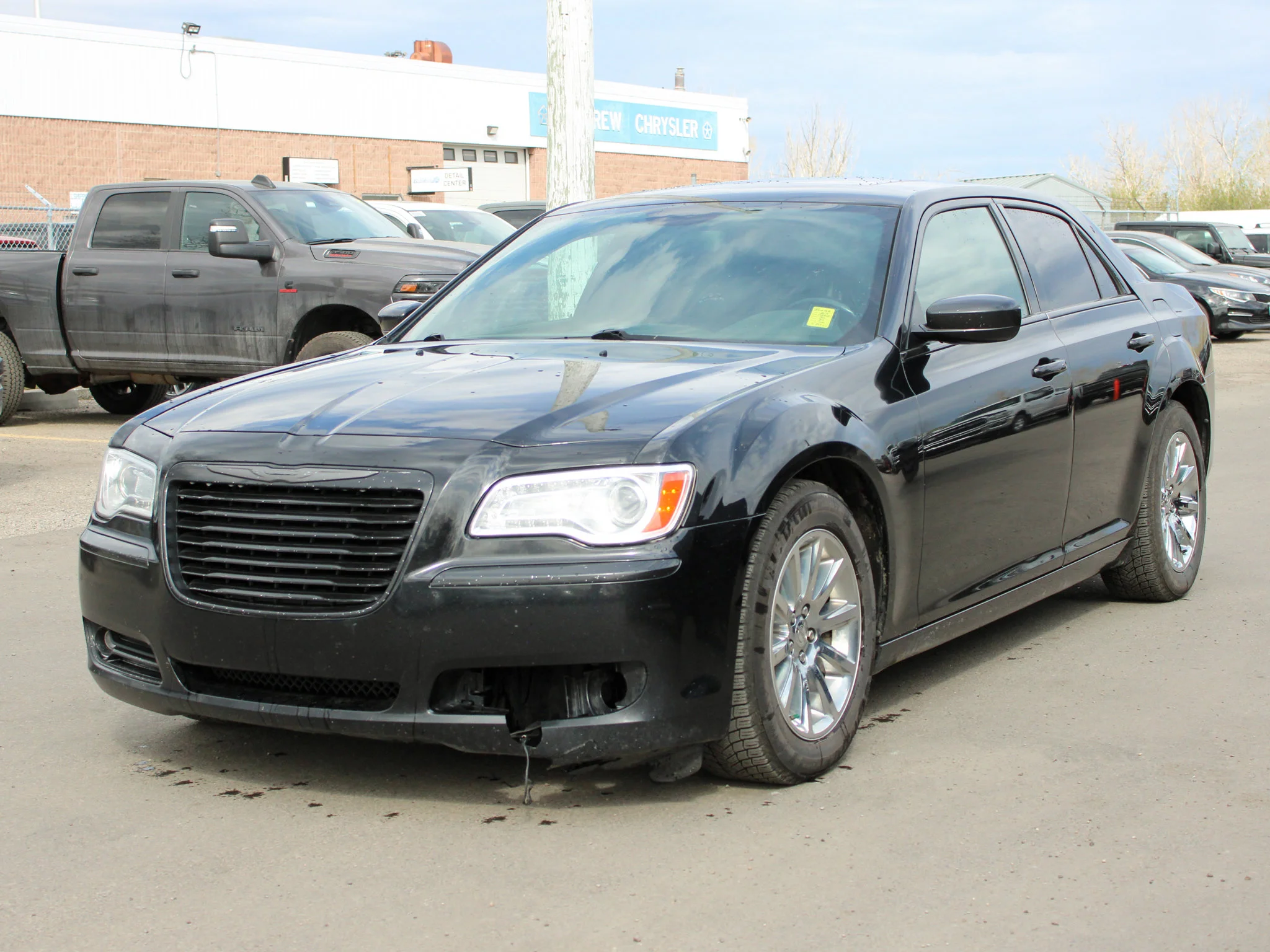 Used 2013 Black Chrysler 300C * Mechanics Special | HEMI V8 | Alpine | Panoramic Sunroof | Heated/Vented Seats | Remote Start image 8