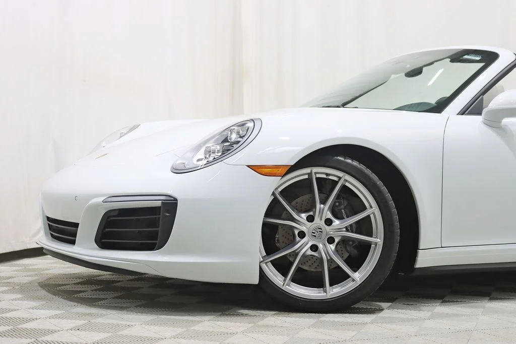 Used 2018 White Porsche Carrera 4 image 3