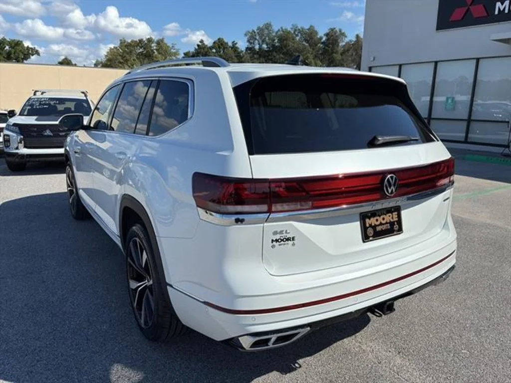 New 2026 Opal White Pearl Volkswagen 2.0T SEL Premium R-Line 4MOTION image 4