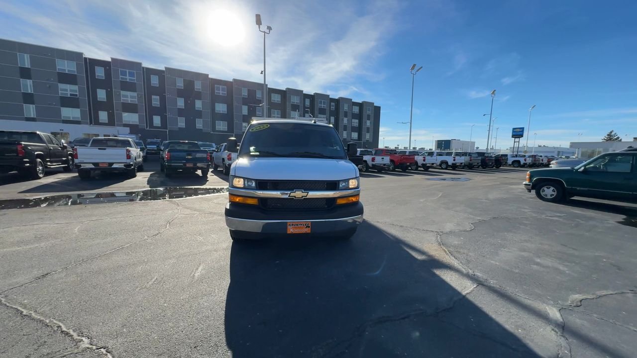 2025 Chevrolet Express Cargo Work Van - Photo 27