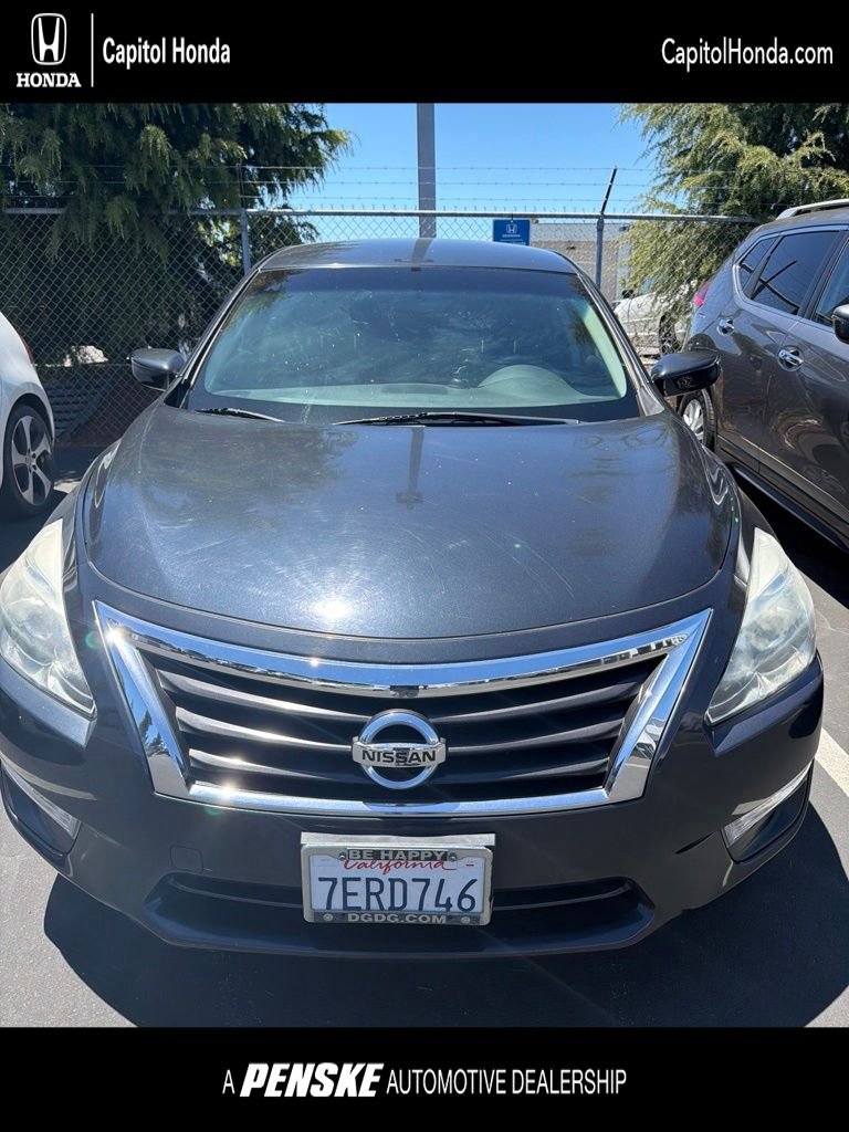 Used 2014 Blue Metallic Nissan 2.5 S image 17
