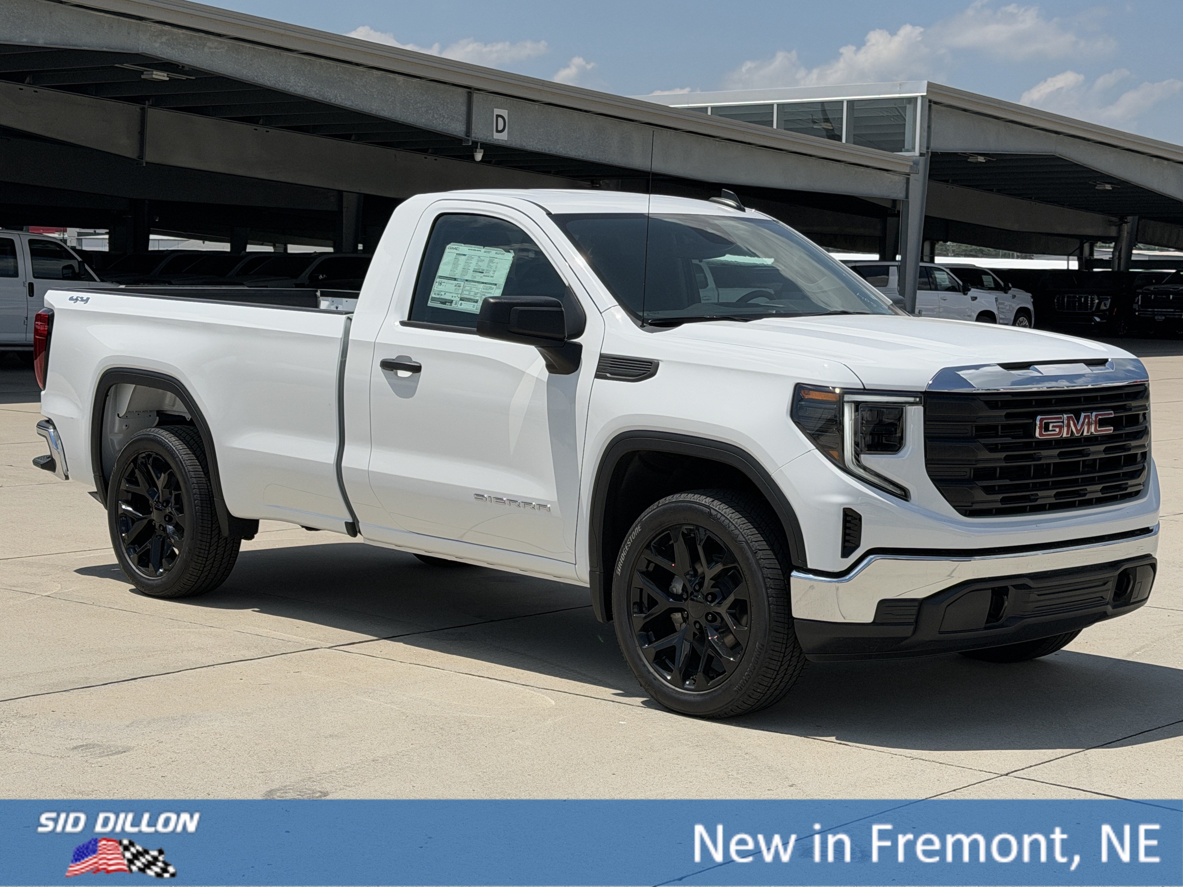 New 2026 Summit White GMC Pro image 2