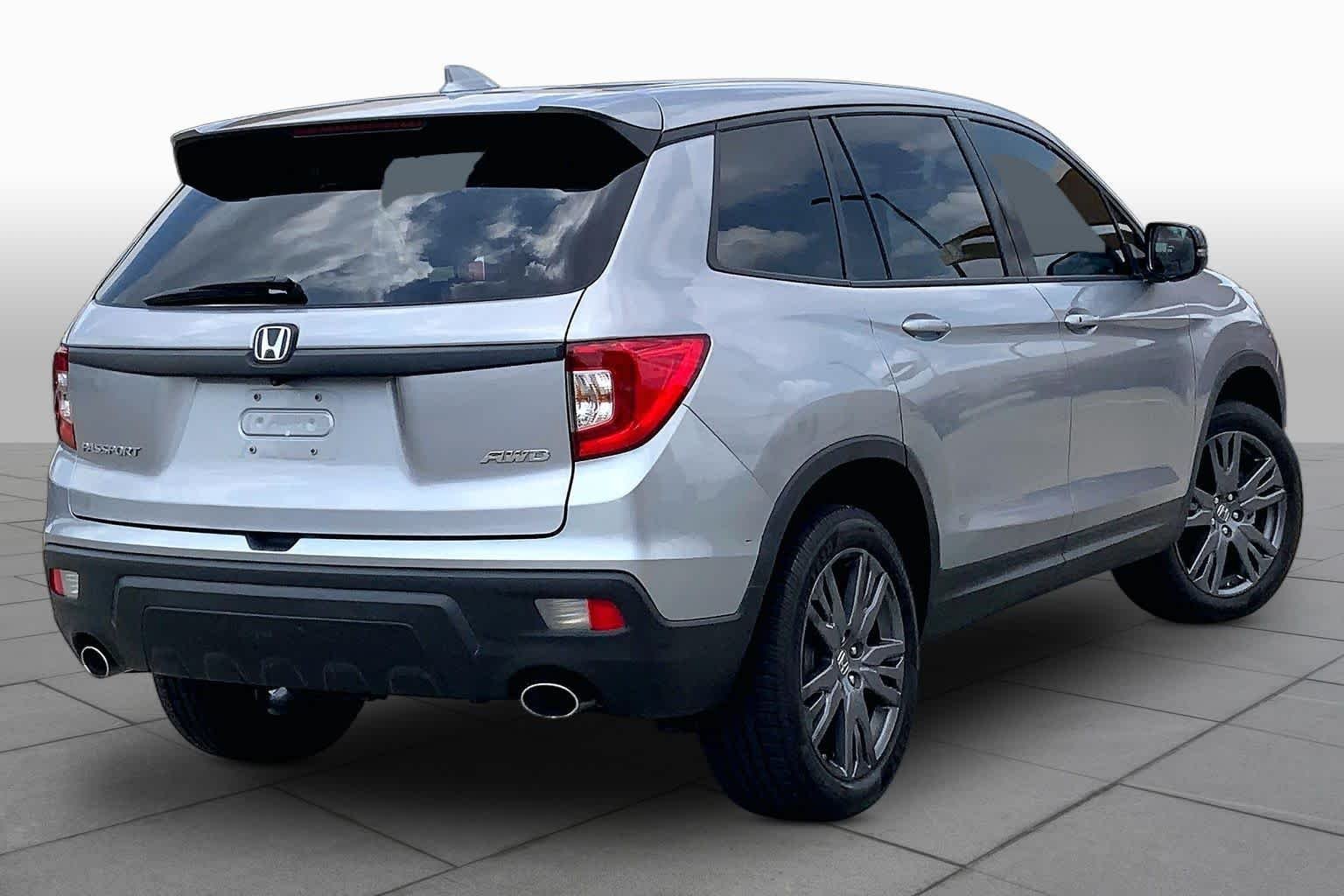Used 2021 Lunar Silver Metallic Honda EX-L image 13
