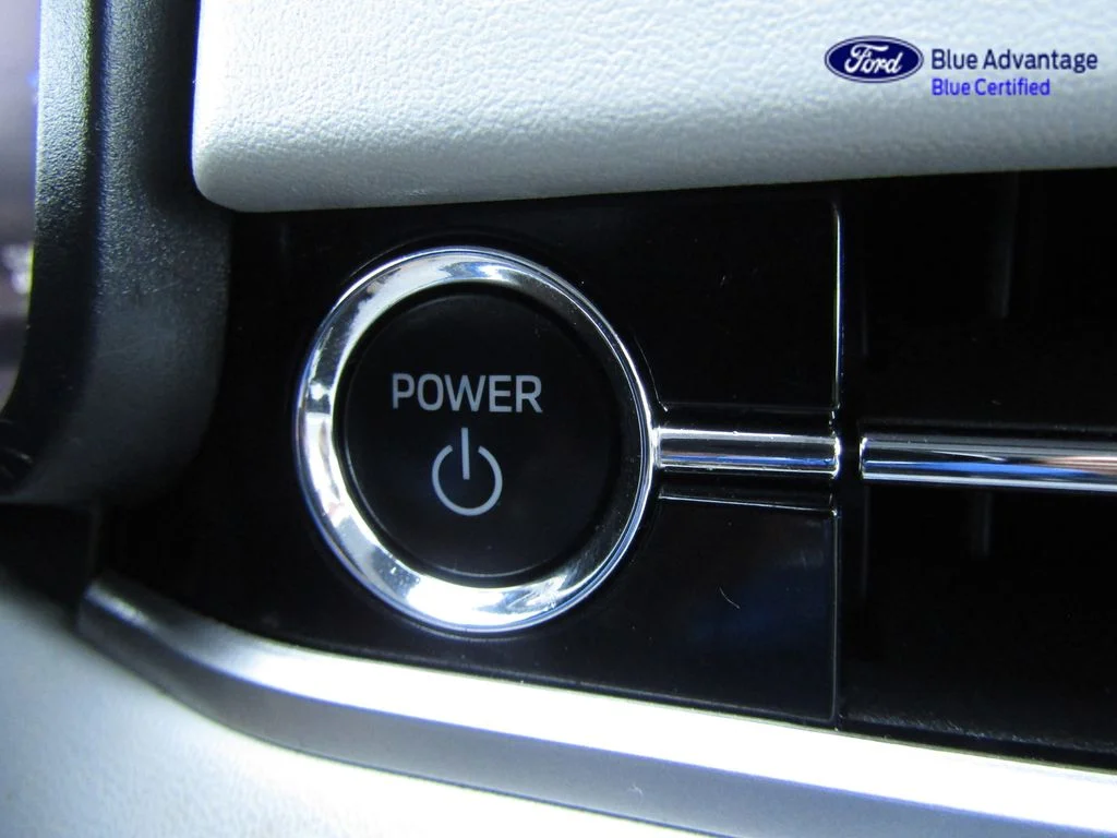 Certified Used 2024 Labrador Black Pearl Mitsubishi SEL image 32