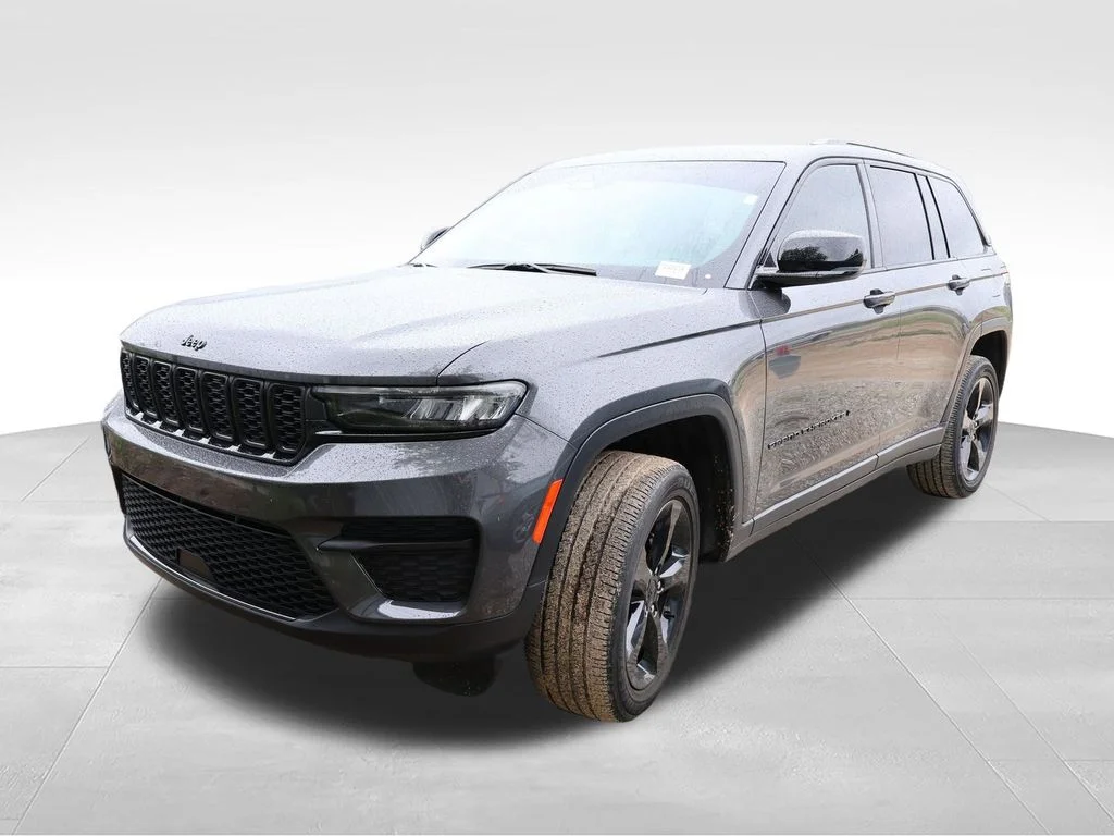 2023 Jeep Grand Cherokee Altitude 4x4's photo