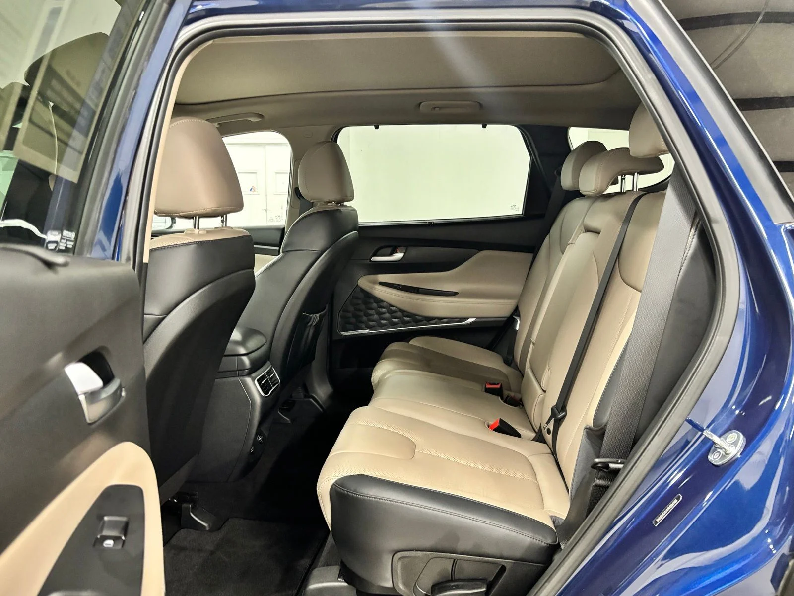 Used 2023 Blue Hyundai SEL Premium image 19