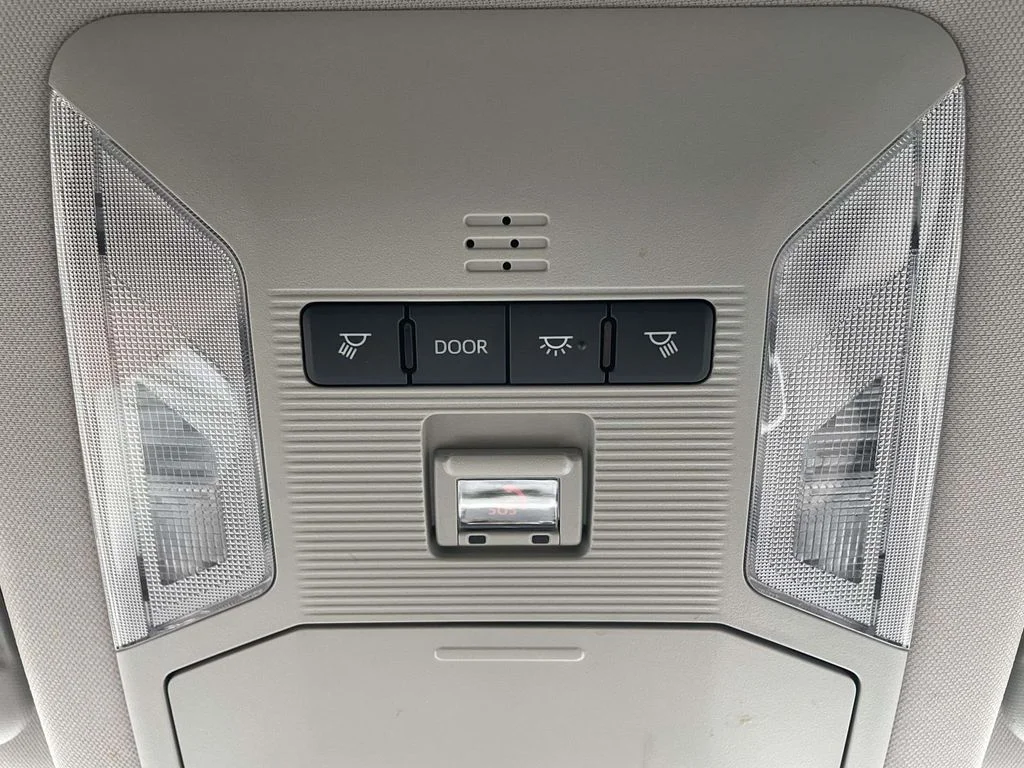 Used 2022 Silver Sky Metallic Toyota XLE image 22