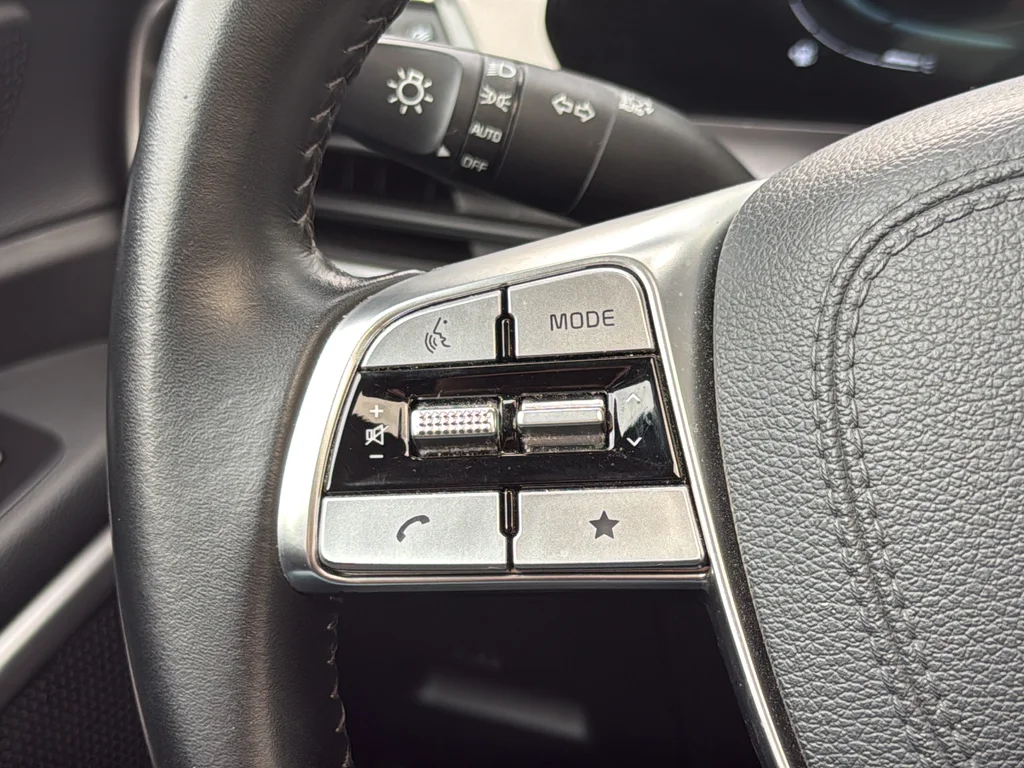 Certified Used 2025 Gray Kia S image 44