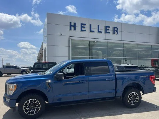Used 2023 Atlas Blue Metallic Ford XLT image 3