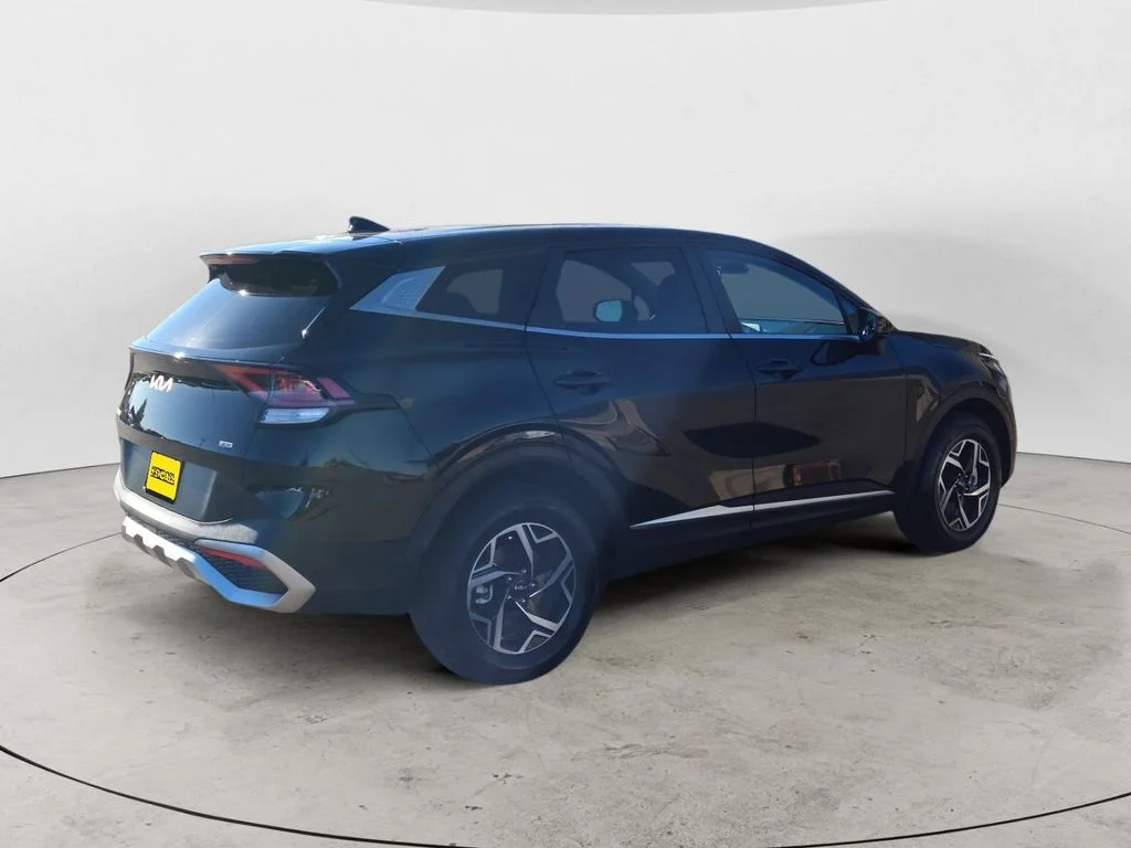 Used 2023 Black Kia LX image 5
