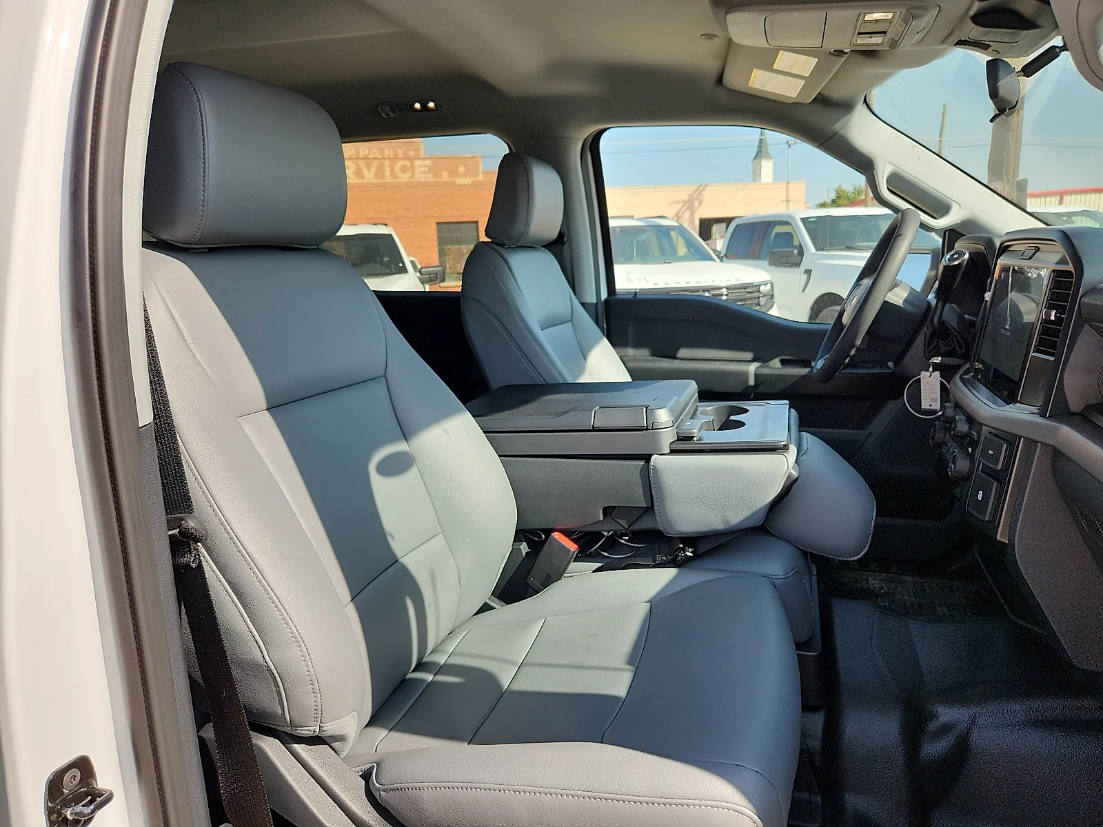 New 2026 Oxford White Ford XL image 20