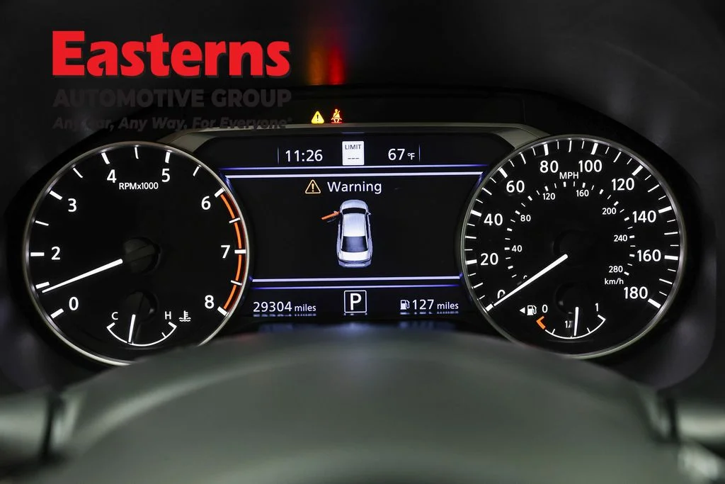 Used 2023 Gray Nissan 2.0 SR image 18
