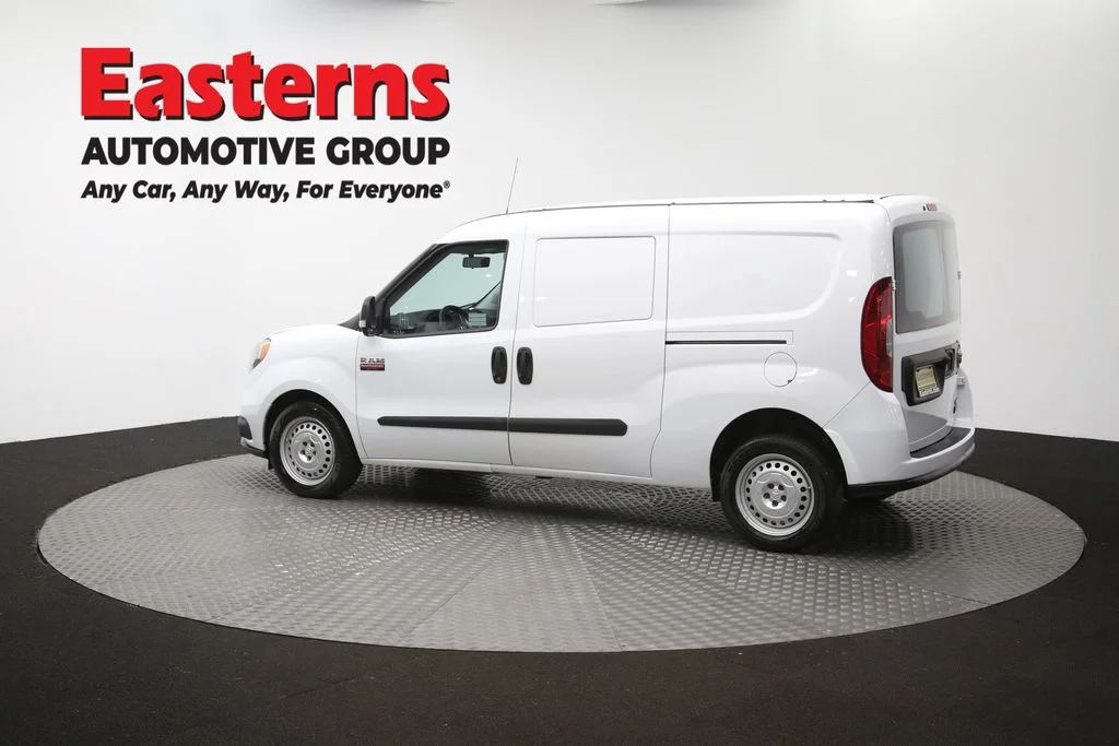 Used 2022 White Ram Base image 59