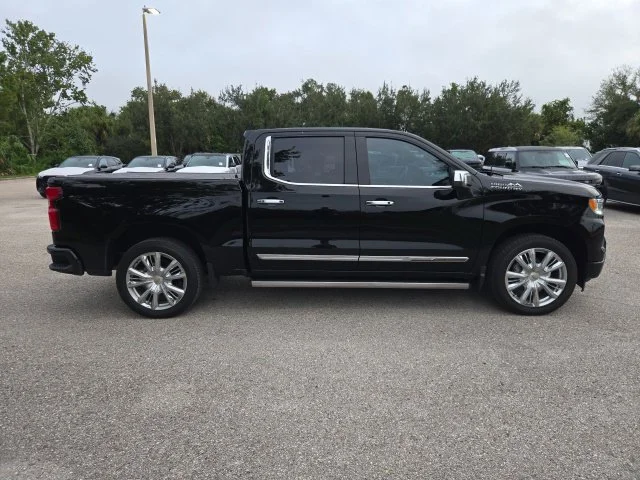 Used 2022 Black Chevrolet High Country image 6