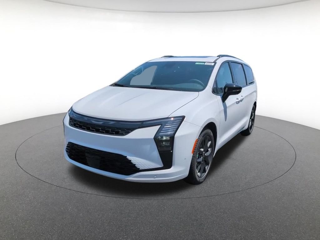 New 2027 Bright White Clear-Coat Exterior Paint Chrysler Limited image 12