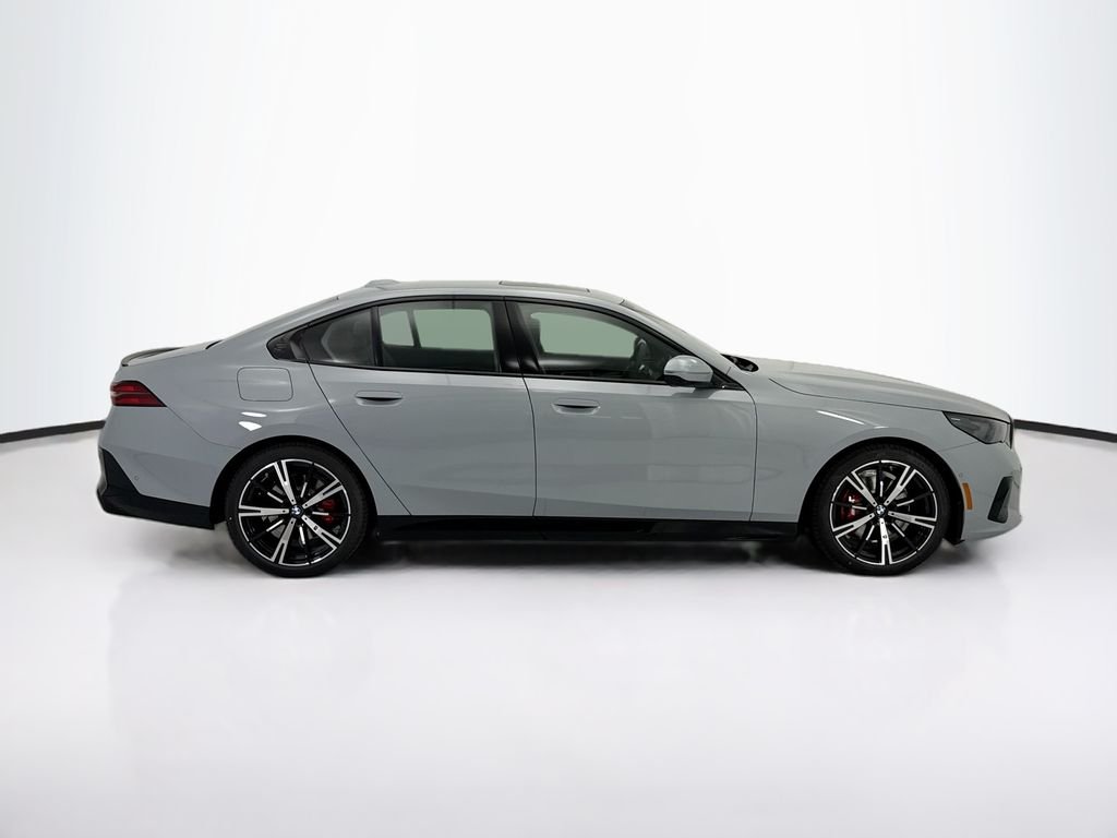 New 2027 Gray Metallic BMW 530i image 4