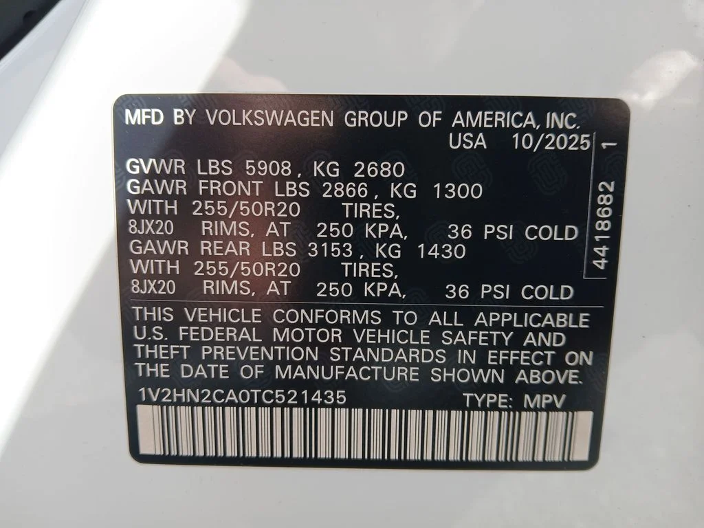New 2026 White Volkswagen 2.0T SE w/Technology image 28
