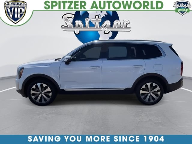 Used 2022 White Kia S image 7