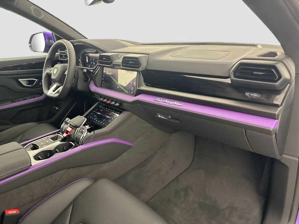 New 2026  Lamborghini SE image 32
