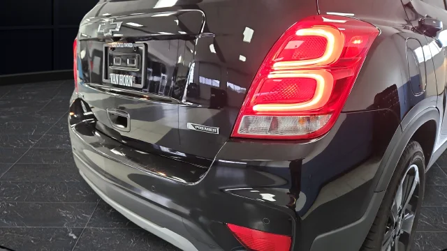 Used 2018 Black Metallic Chevrolet Premier image 34