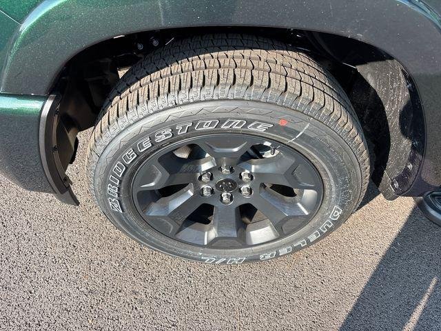 New 2026 Serrano-Green Metallic Exterior Paint RAM BIG HORN image 32