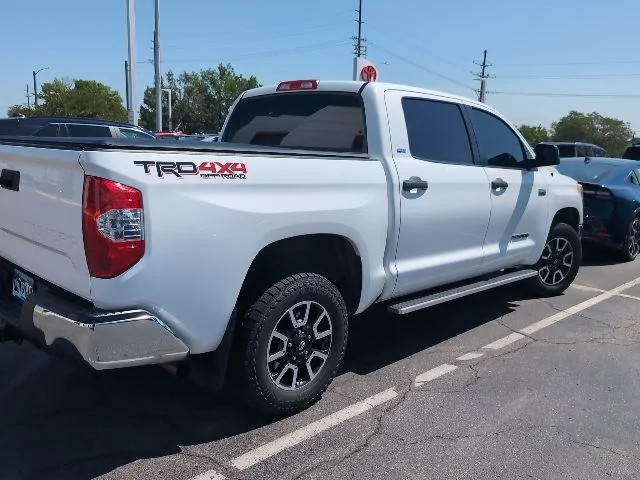 Used 2016 White Toyota SR5 image 5
