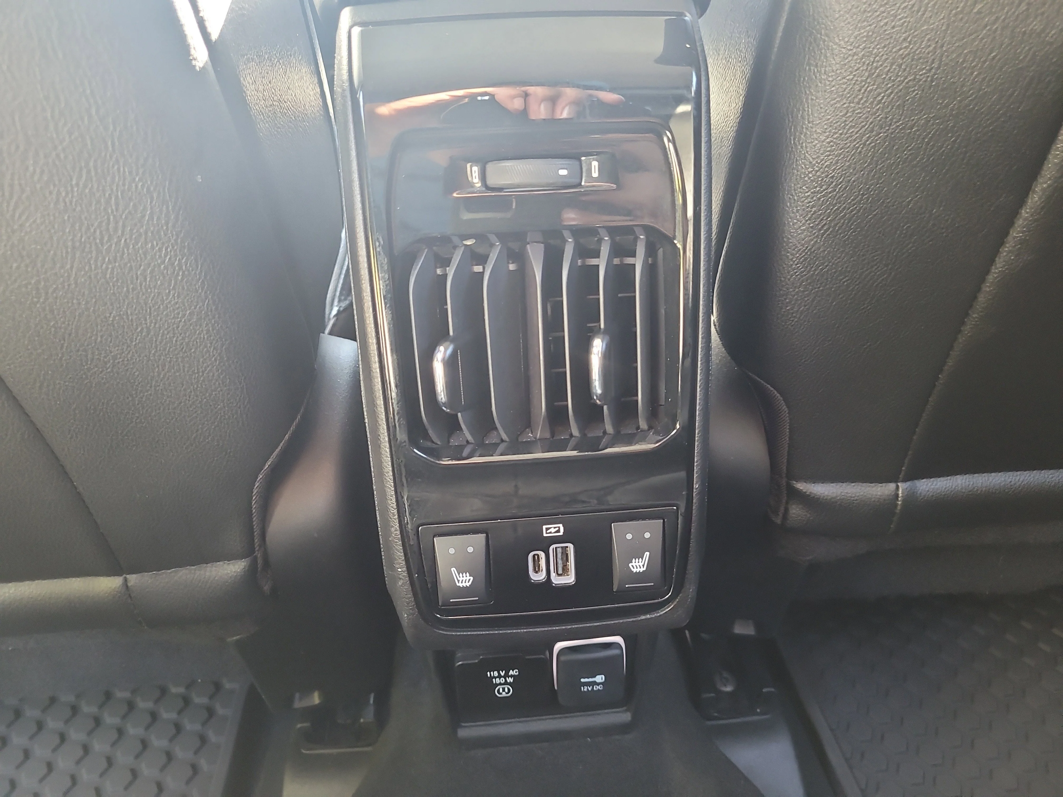 Used 2022 Diamond Black Crystal Pearlcoat Jeep Trailhawk image 16