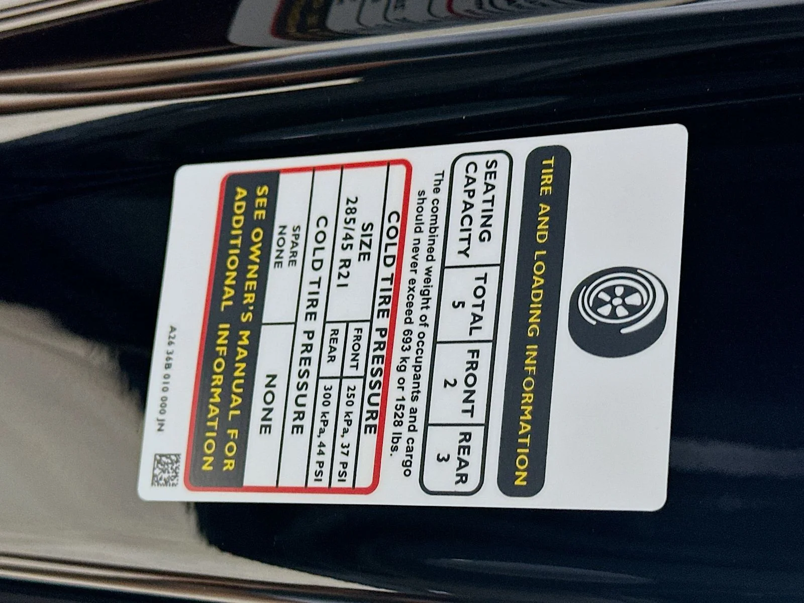 Used 2022 Black Bentley  image 43