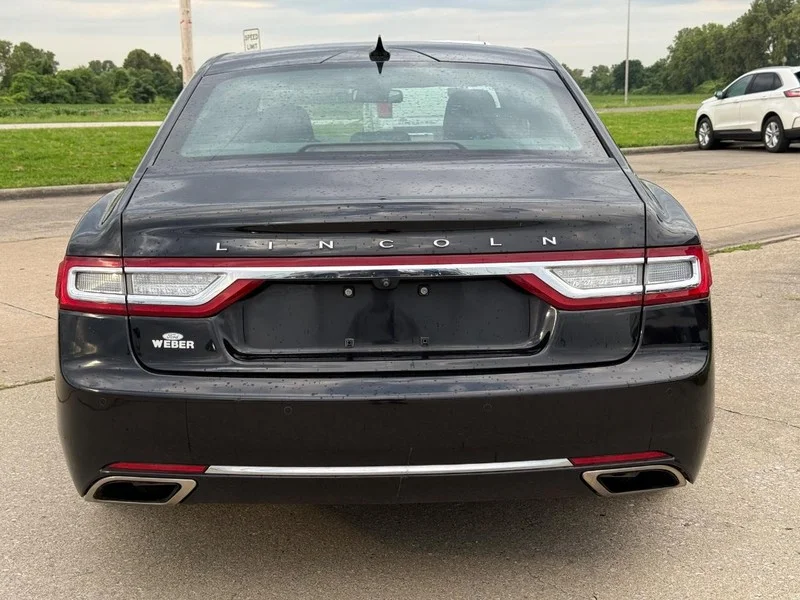 Used 2020 Infinite Black Lincoln Reserve AWD image 4
