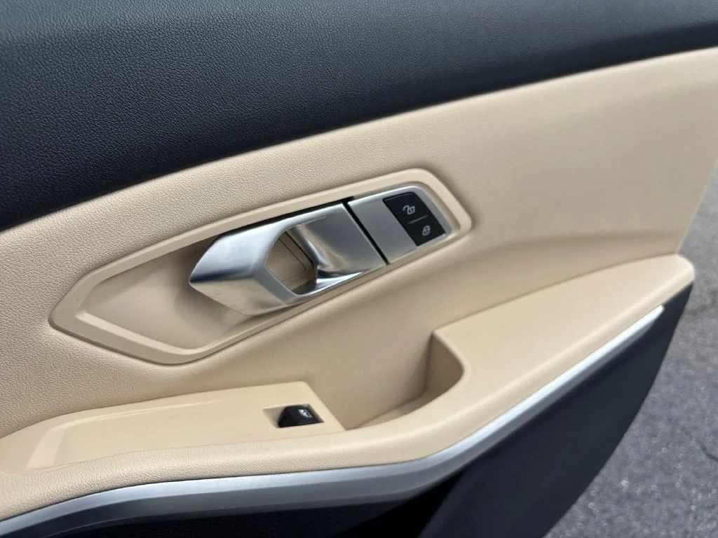 Used 2019 White BMW 330i xDrive image 43