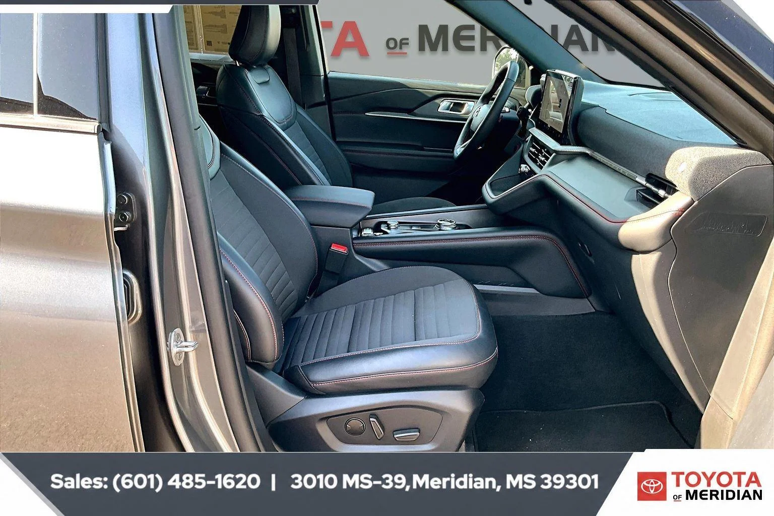 Used 2026 Carbonized Gray Ford ST-Line image 6