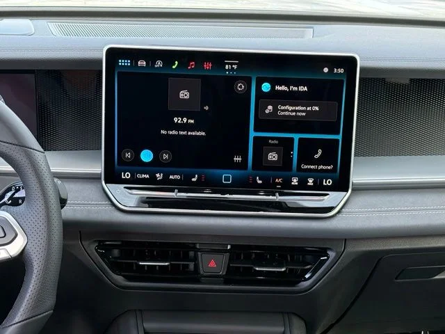 New 2026 White Volkswagen 2.0T SE R-Line Black image 11