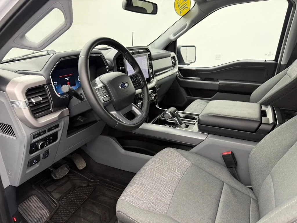 Used 2023 White Ford XLT image 22