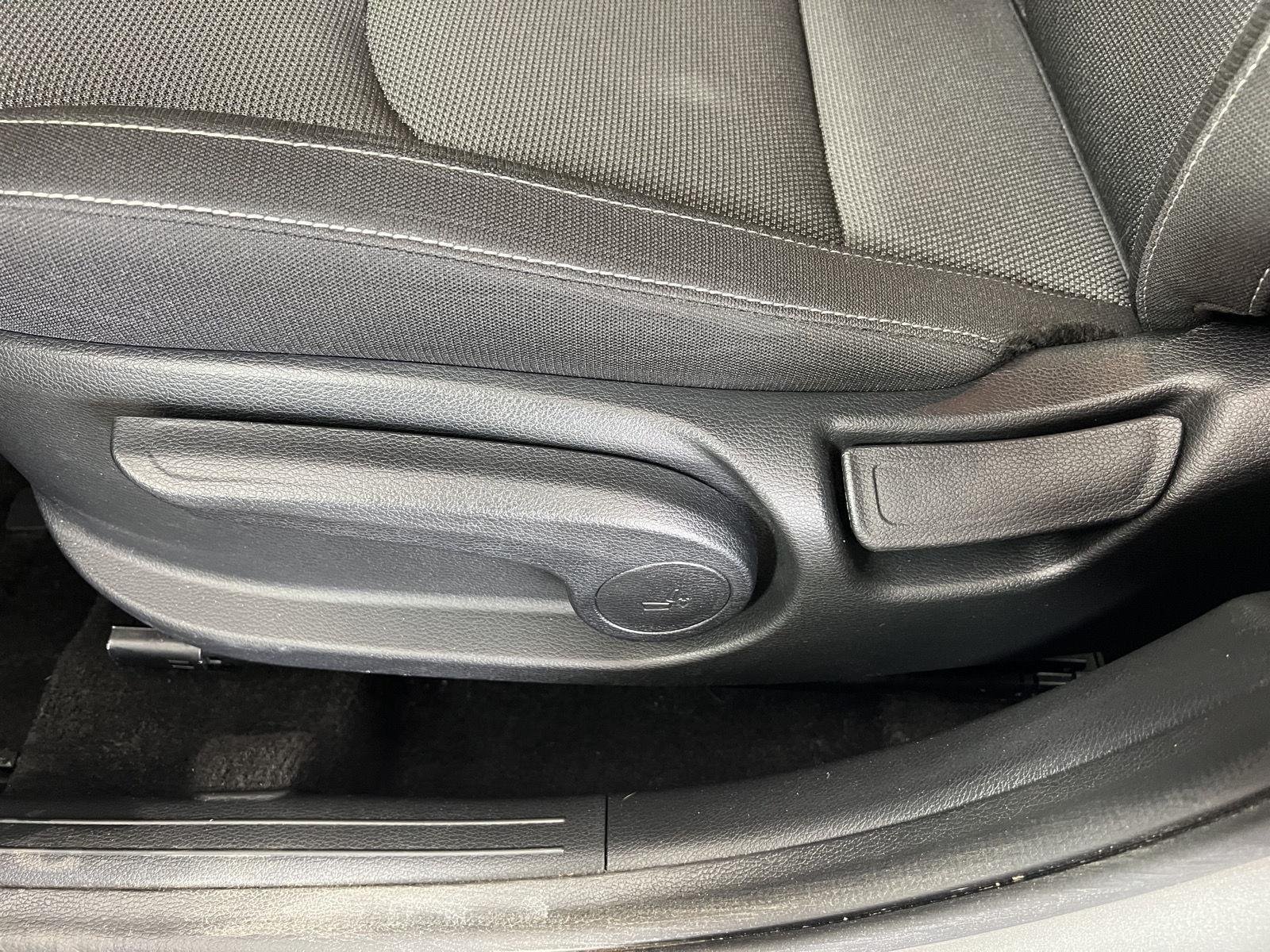 Used 2023 Steel Gray Kia LXS image 6