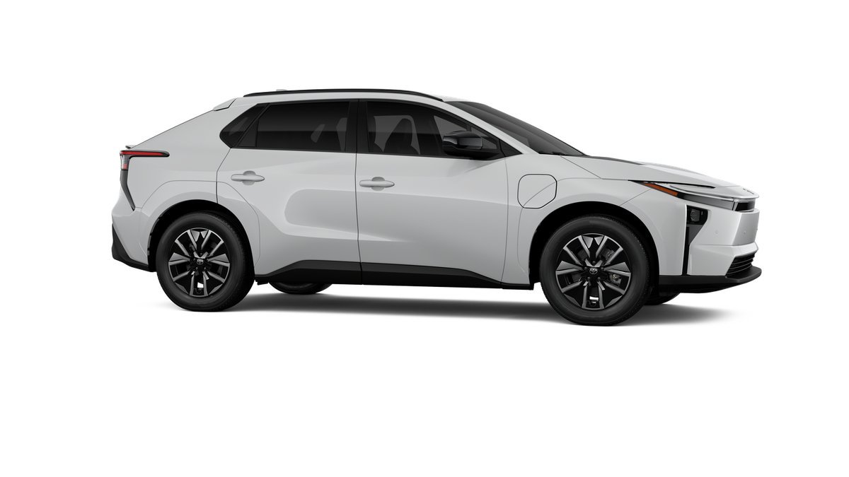 New 2026 WINDCHILL PEARL Toyota XLE image 35