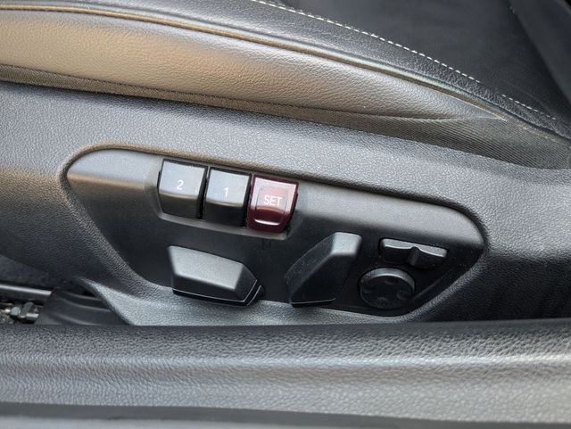Used 2020 Blue Toyota 3.0 image 13