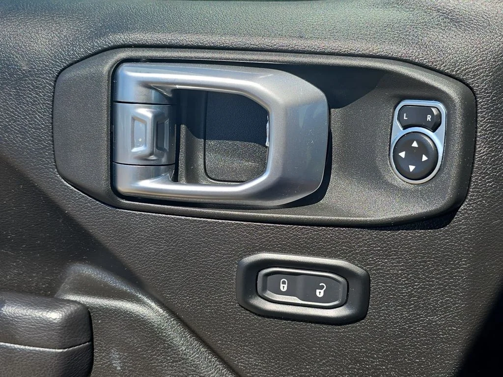 Used 2024 Gray Jeep Sport S image 27