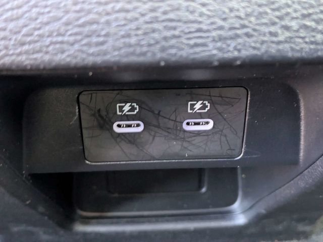 Used 2025 White Mitsubishi SE image 15