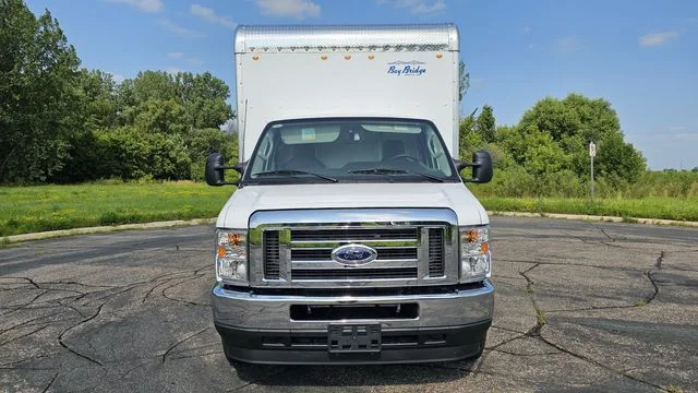 New 2027 Oxford White Ford Base image 8